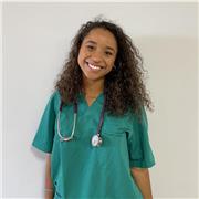 Graduada en medicina imparte clases particulares en verano